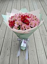 Букет цветов из:  Альстромерии в Красном Пахаре