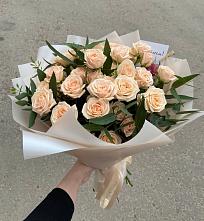 Букет Кремовые розы Латте в Красном Пахаре