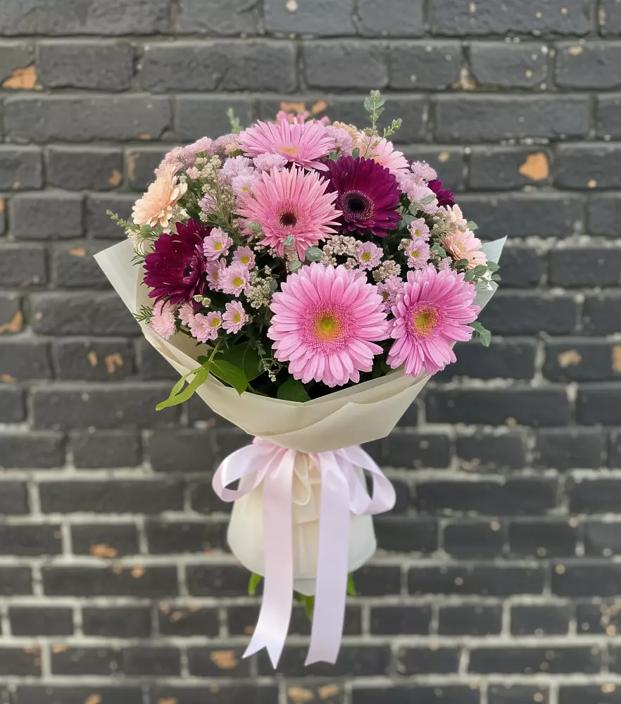 Букет цветов из: Герберы и Хризантемы в Красном Пахаре