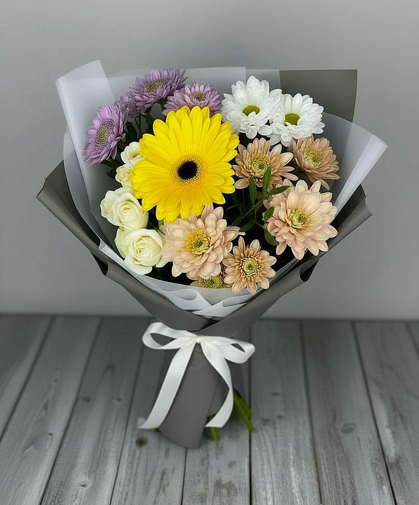 Букет цветов из: Розы, Герберы и Хризантемы в Красном Пахаре