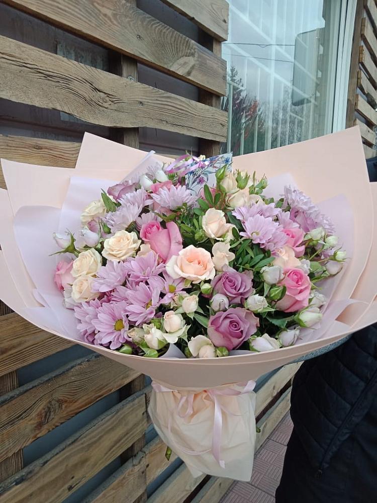 Букет цветов из: Розы и Хризантемы в Красном Пахаре