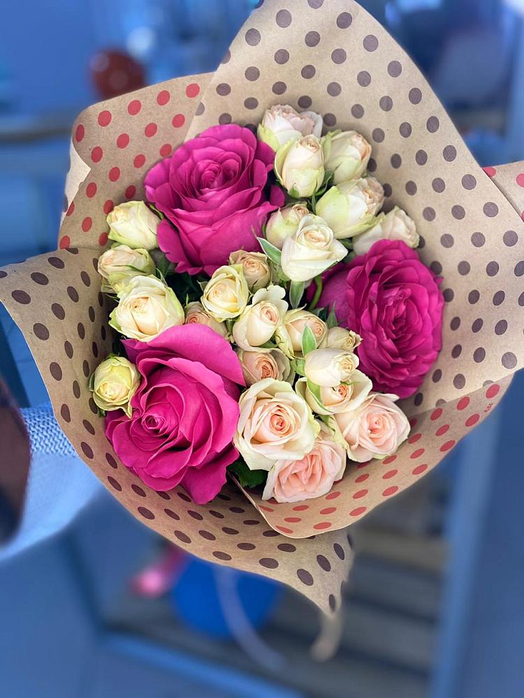 Букет цветов из: Розы в Красном Пахаре