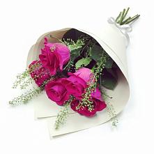 Букет цветов из:  Розы в Красном Пахаре