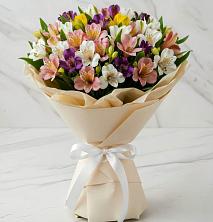 Букет цветов из:  Альстромерии в Красном Пахаре