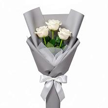 Букет 3 белые розы #REPLACE_PRED# Красном Пахаре