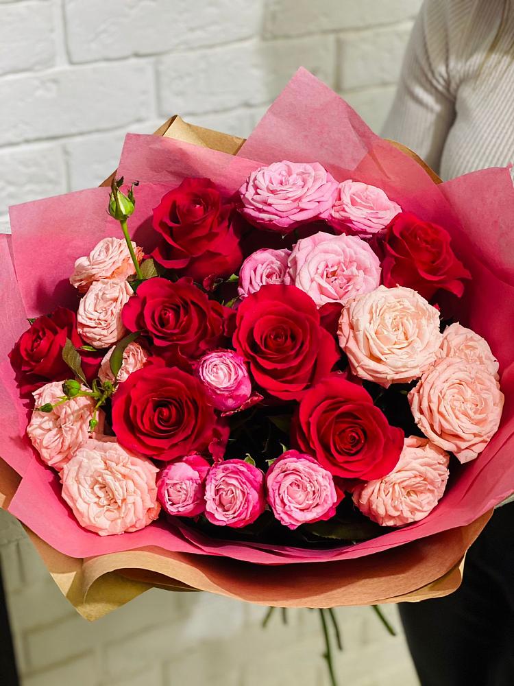 Букет цветов из: Розы в Красном Пахаре