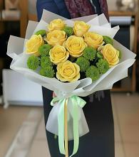 Букет цветов из:  Хризантемы и Розы в Красном Пахаре