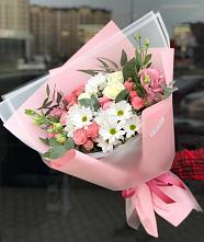 Букет цветов из:  Розы, Лизиантусы и Хризантемы #REPLACE_PRED# Красном Пахаре