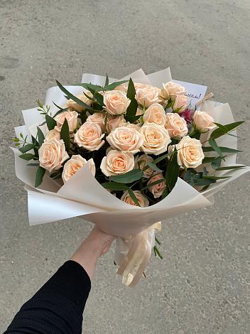 Букет Кремовые розы Латте в Красном Пахаре