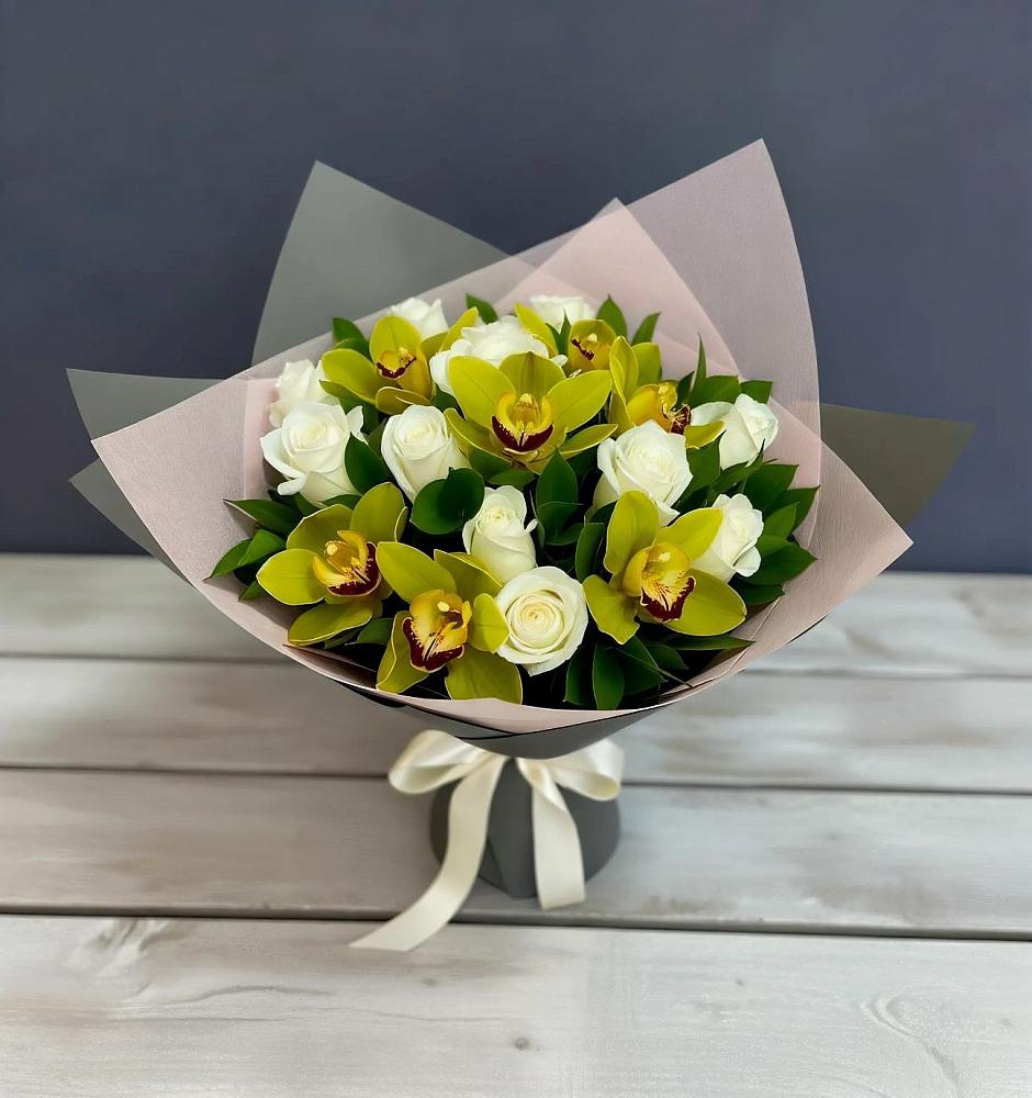 Букет цветов из: Орхидеи и Розы в Красном Пахаре