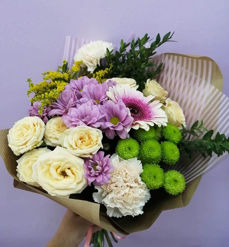 Букет цветов из: Хризантемы, Розы, Гвоздики и Герберы в Красном Пахаре