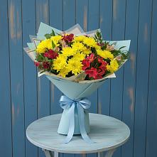Букет цветов из:  Альстромерии и Хризантемы в Красном Пахаре