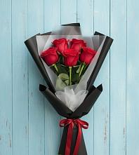 Букет цветов из:  Розы в Красном Пахаре