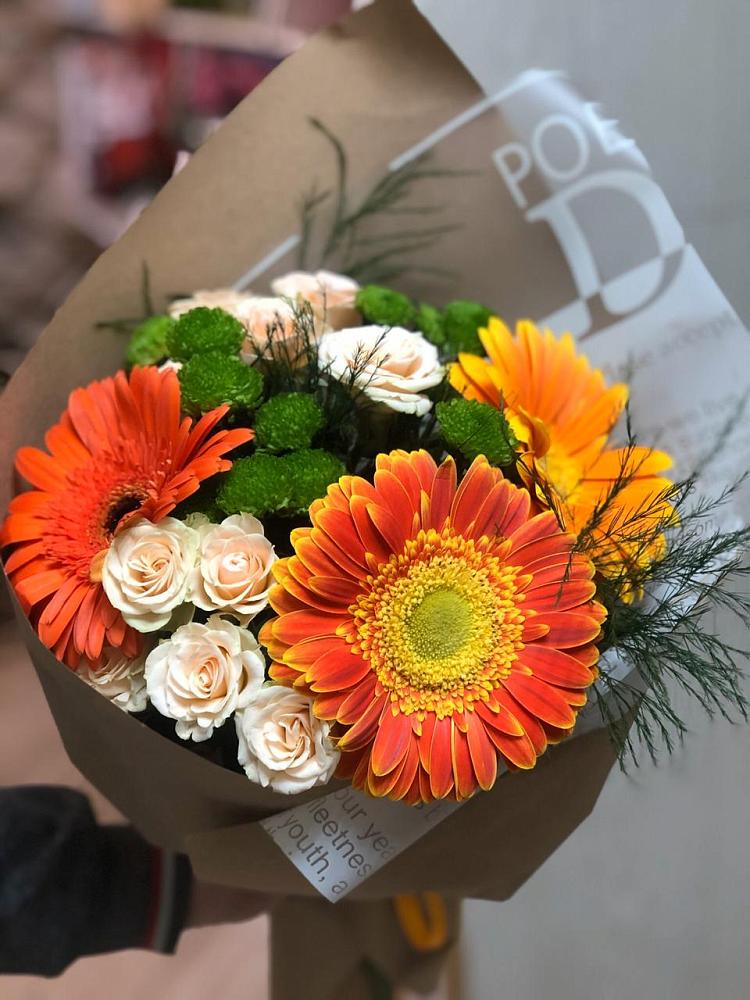 Букет цветов из: Герберы, Хризантемы и Розы в Красном Пахаре