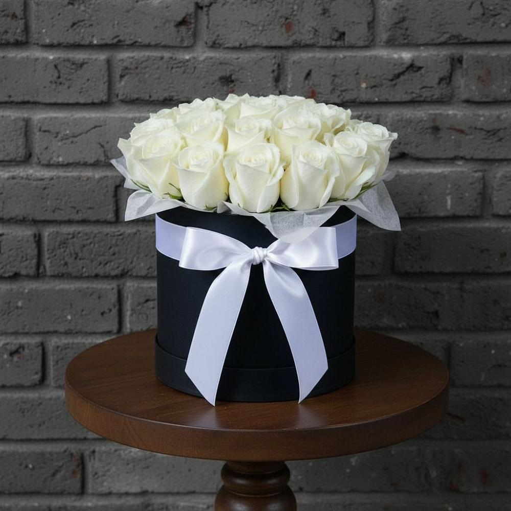 Цветочная композиция из Розы в шляпной коробке в Красном Пахаре