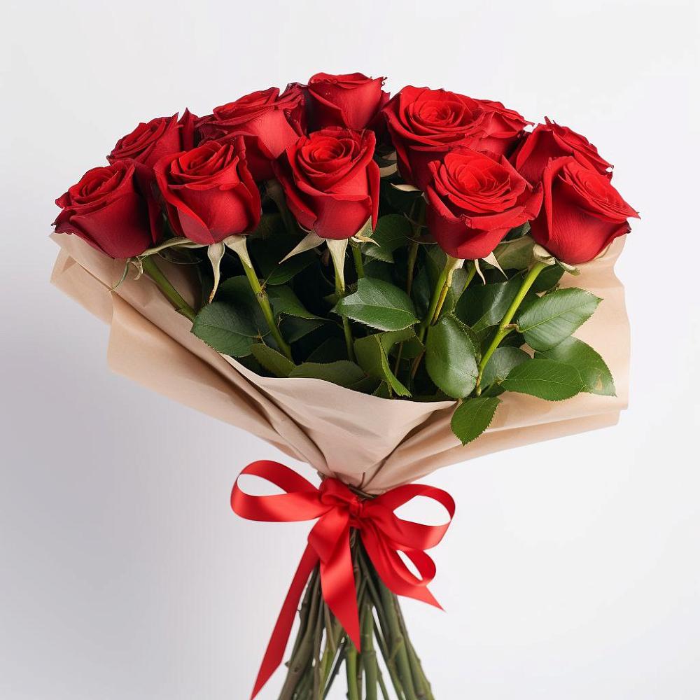 Букет 11 Красных роз Эдлесс Лав в Красном Пахаре