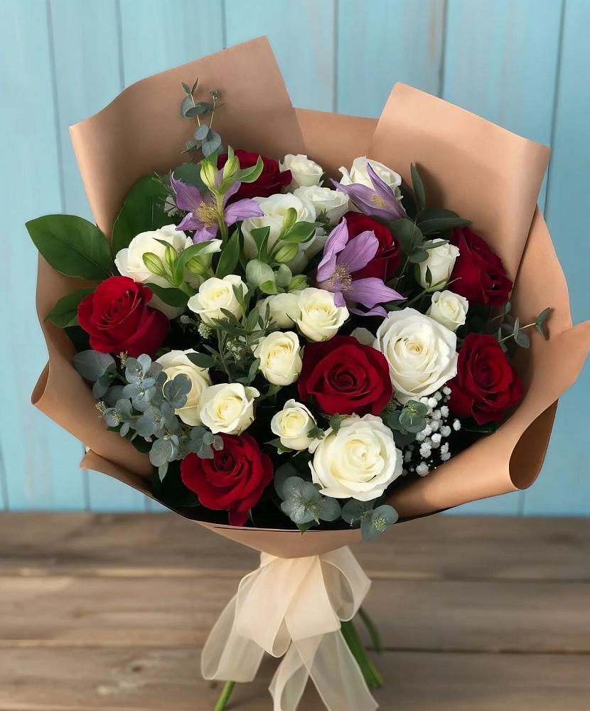 Букет цветов из: Розы и Альстромерии в Красном Пахаре