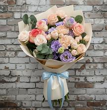 Букет цветов из:  Розы, Лизиантусы и Гвоздики в Красном Пахаре