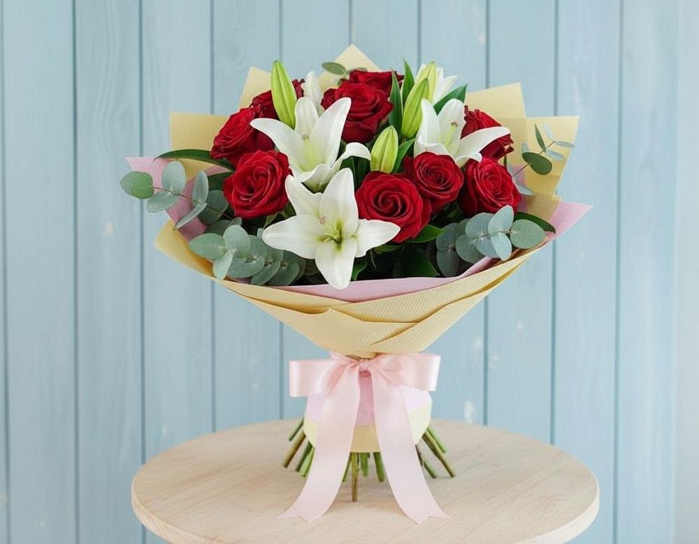 Букет цветов из: Лилии и Розы в Красном Пахаре